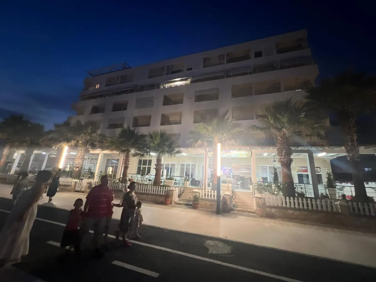Iliria 1 Apartments Dıraç