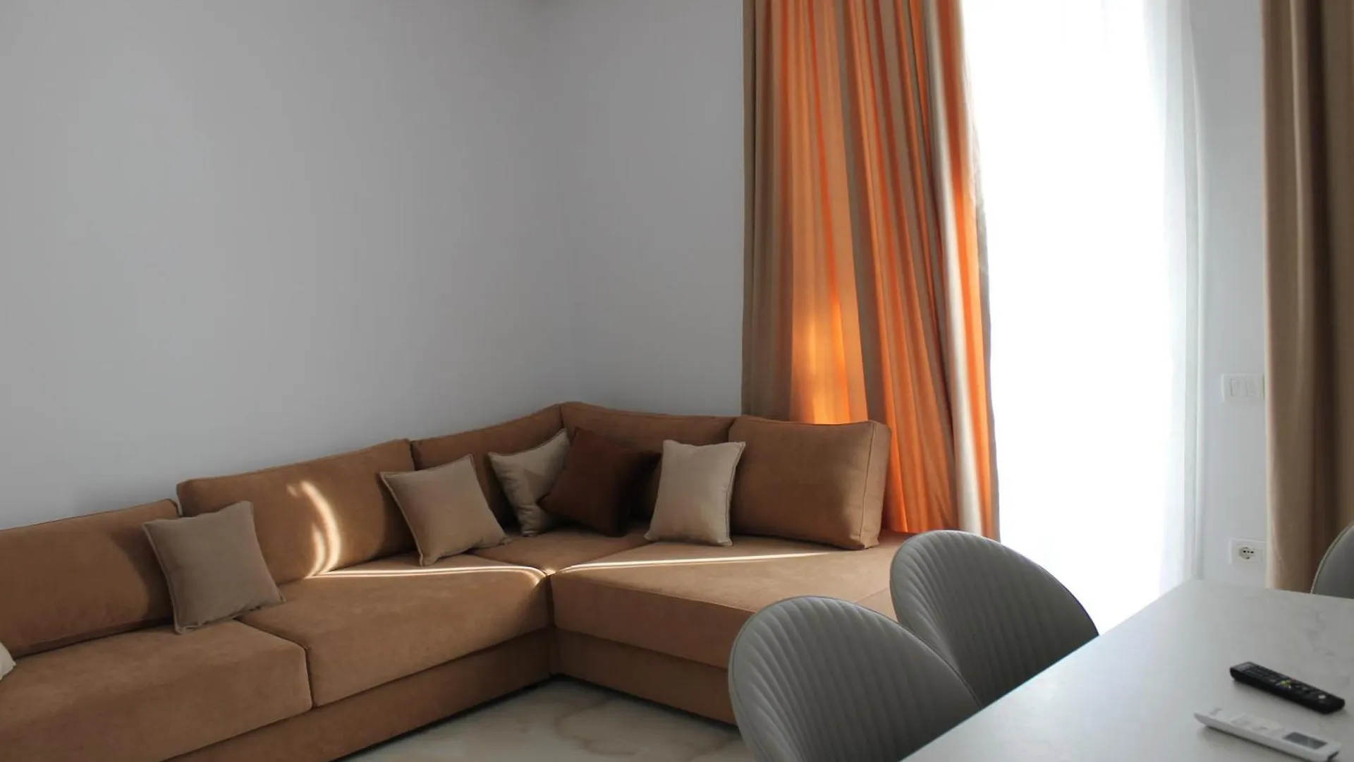 Iliria 1 Apartments Dıraç